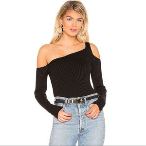 Super down asymmetrical top size medium